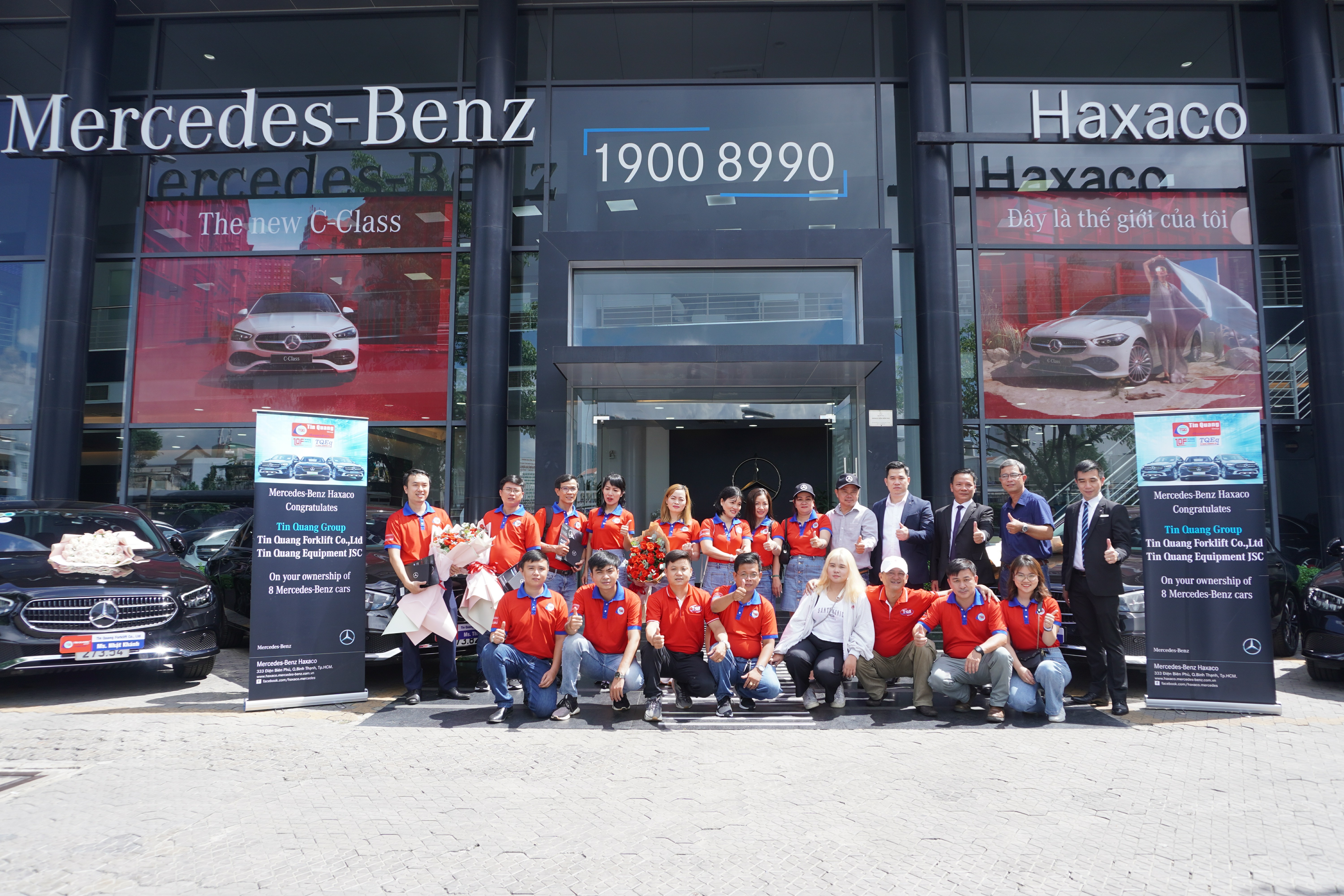 Lễ bàn giao 8 xe Mercedes-Benz cho Tín Quang Group